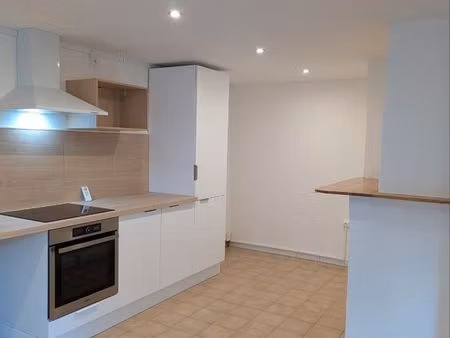 maison de village rénovée avec terrasses