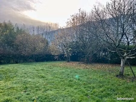 terrain 452 m² lormont