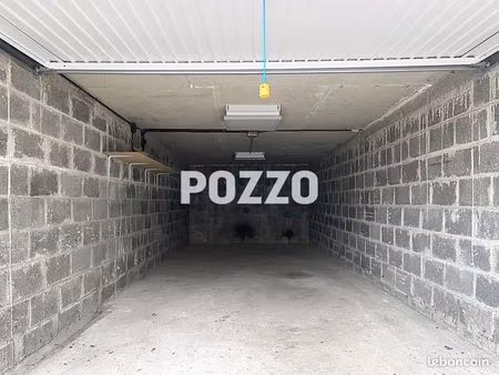 garage/box 23 m² saint lo