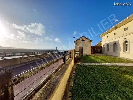 maison 6 pièces 143 m²