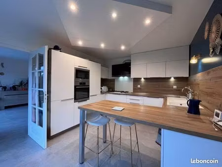 maison 6 pièces 118 m²