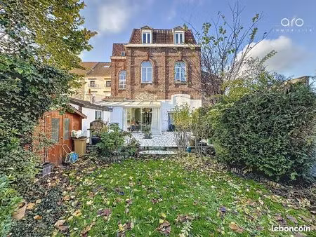 maison 9 pièces 424 m²