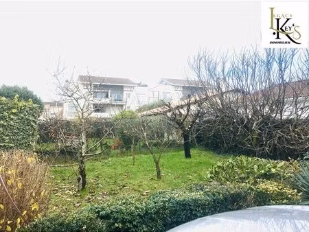 immeuble 8 pièces 180 m²