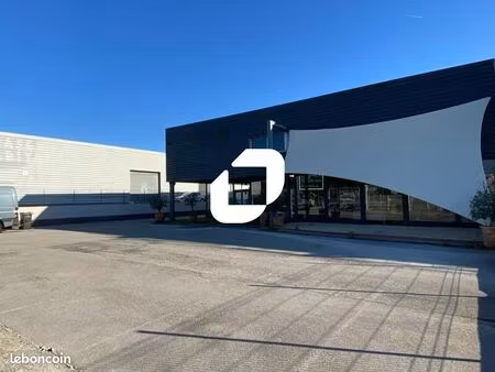 local industriel 850 m²
