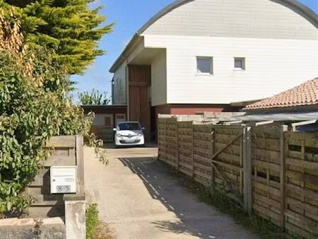 immeuble a vendre dans une commune de bord de mer