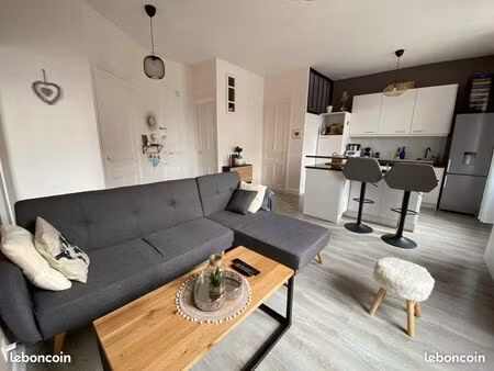 appartement centre montrond