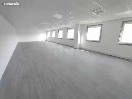 bureaux 106 m² saint quentin fallavier