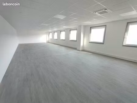 bureaux 106 m²