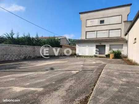 local d'activité 472 m²