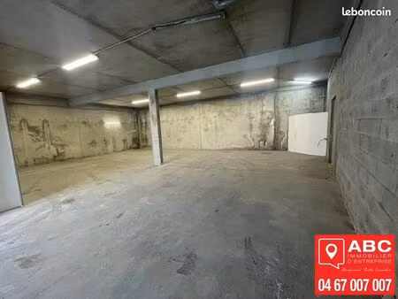 local d'activité 200 m²