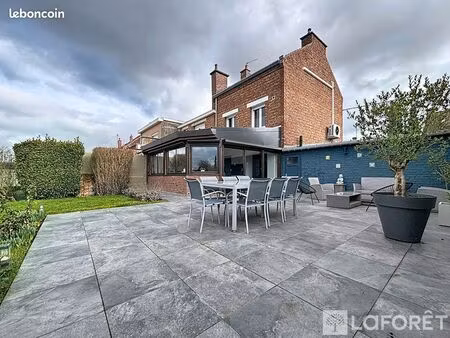 maison 5 pièces 121 m²