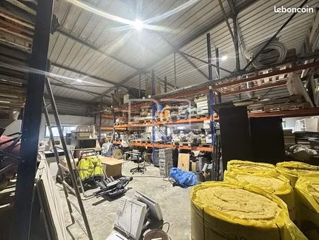 local d'activité 405 m²
