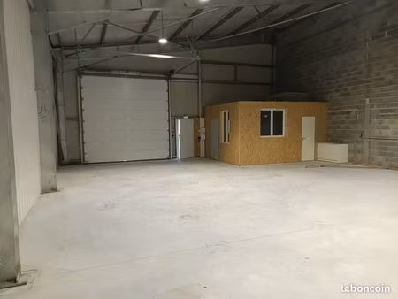 local neuf à louer cugand 184m2