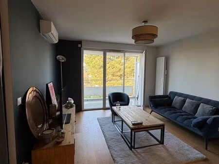 t3 - balcon  piscine et parking - agence s’abstenir ⚠️