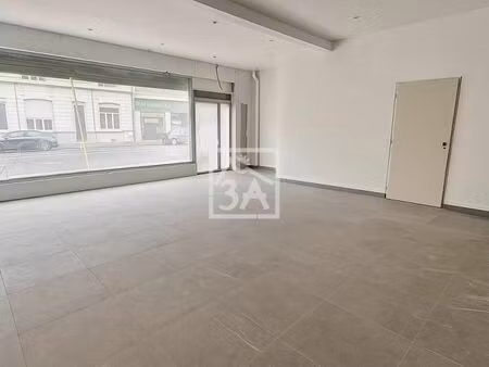 bâtiment 401 m²