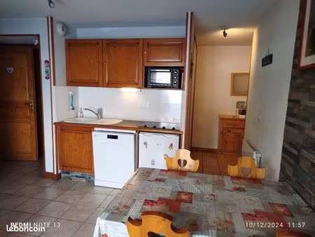 praz sur arly loue appartement à l’année