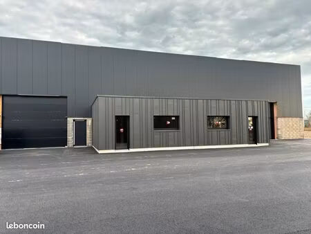 à louer : cellules d'activité neuves – 570 m² – proche autoroute