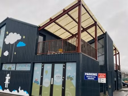 local professionnel / commercial 200 m² – bâtiment récent 2018 – terrasses + parking – arr