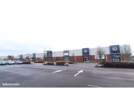 local commercial 483 m² beaurains