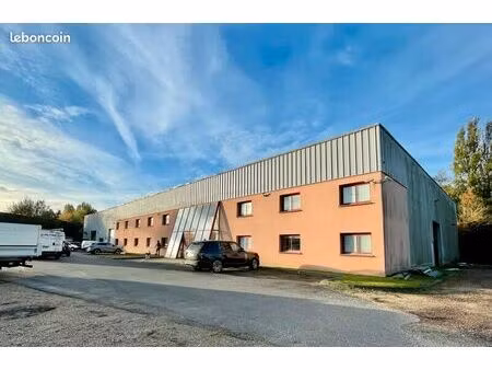 local d'activité 2 164 m²