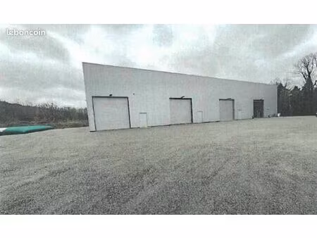 local d'activité 200 m²