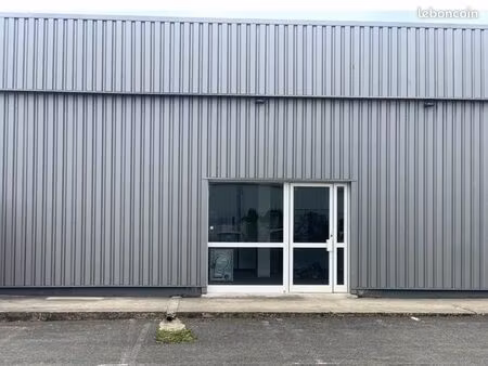 local commercial 180m2
