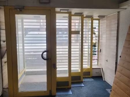 local commercial 42m²