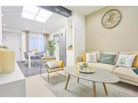 maison 7 pièces 104 m²