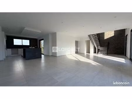 maison 6 pièces 160 m²