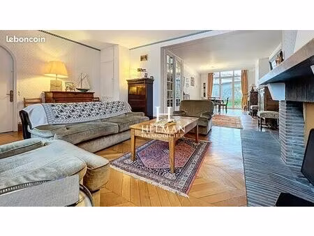 maison 9 pièces 424 m²