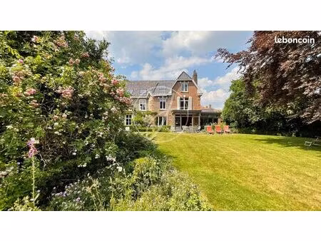 maison 10 pièces 302 m²