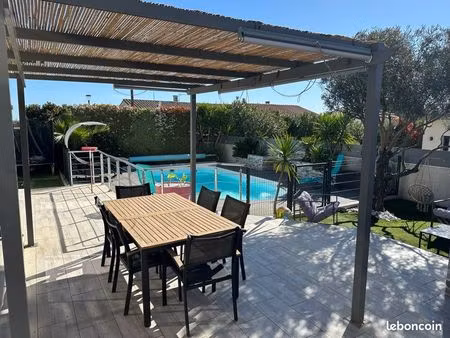 villa moderne  terrain 4 faces + piscine