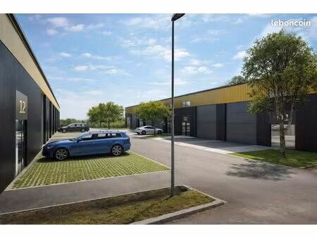 batiment neuf de 524 m2 proximité de nantes  accès 4 voies