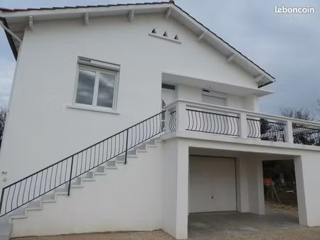 bressols - maison à usage d'habitation et professionnel  avec terrain  parking