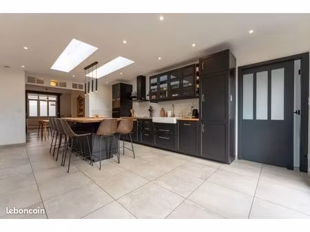 maison 5 pièces 126 m²