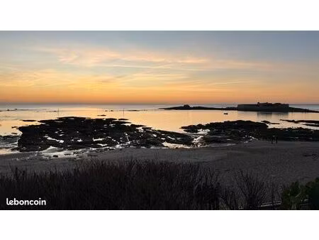 terrain bord de mer - 655 m² - fort-bloqué