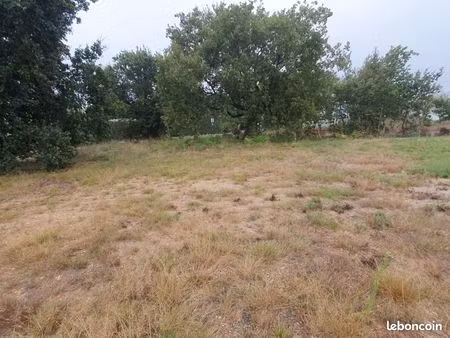 terrain 935 m² bassens