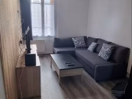 meublé 35 m2 2 pièces dispo d'avril à aout