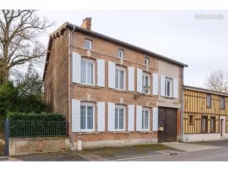 maison 7 pièces 274 m²