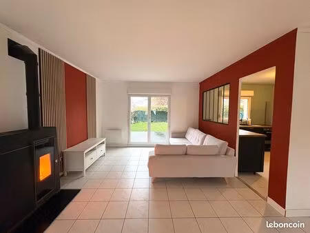 maison meublée 82 m² – 3 chambres ~11 m² – garage – jardin – cambrai