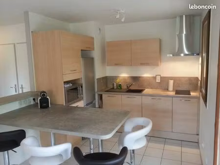 t2 annecy le vieux avec parking et terrasses  meublé