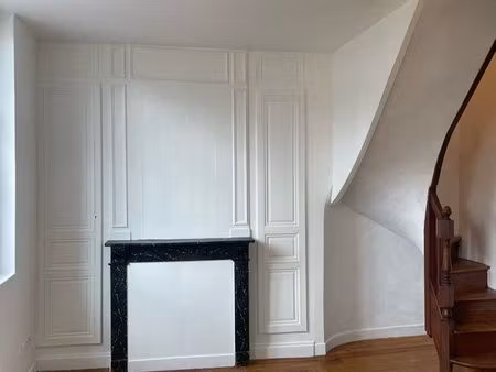 f4 en duplex plein centre