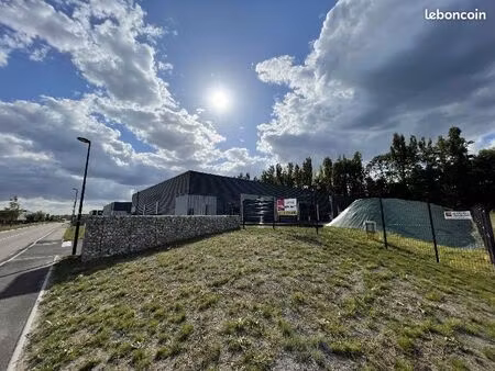 local d'activité 262 m²