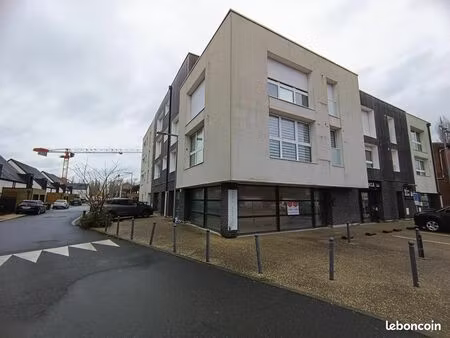 local commercial 108 m²