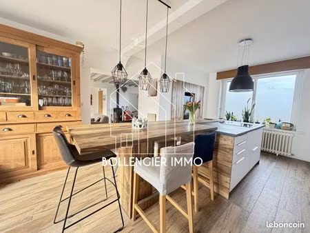 maison 6 pièces 165 m²