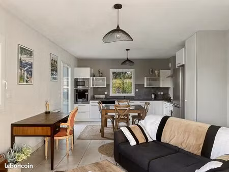 appartement 2 pièces et jardin 300 m²