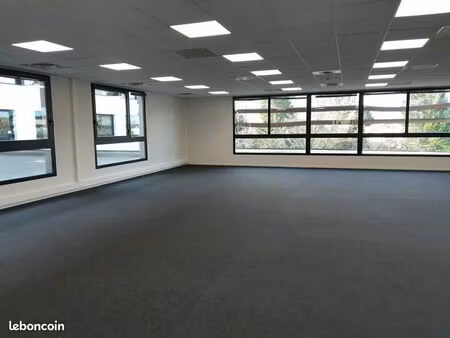 bureaux 778 m² montbonnot saint martin