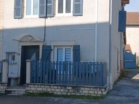 location maison de village meublée