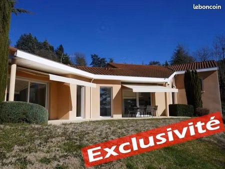 maison 7 pièces 221 m²