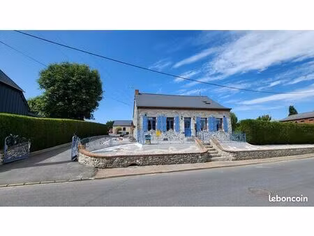 magnifique propriété avec petit étang sur plus d’un hectare de terrain située à féron